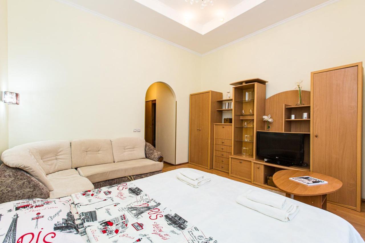Біля Дзиги Сучасна Квартира На Вулиці Вірменській 35 Lviv Exterior photo