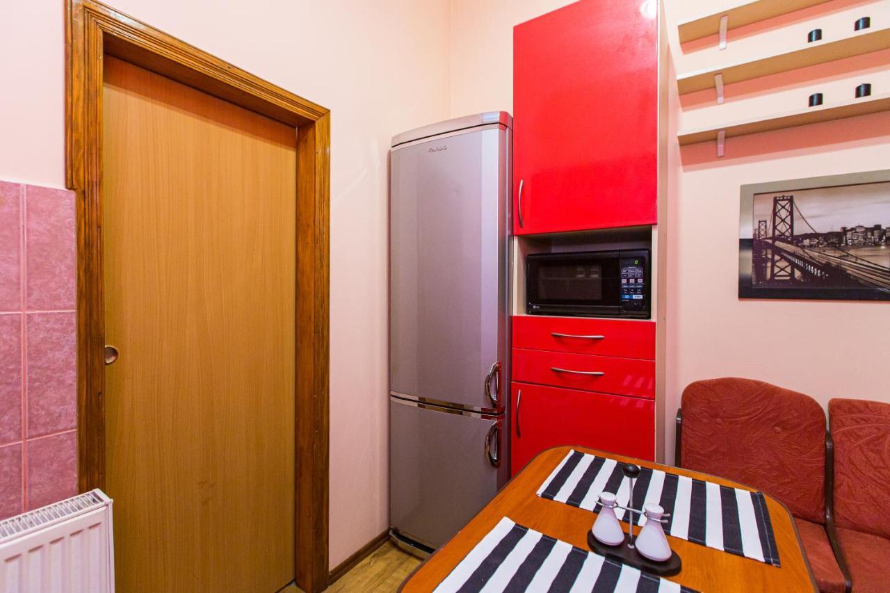 Біля Дзиги Сучасна Квартира На Вулиці Вірменській 35 Lviv Exterior photo